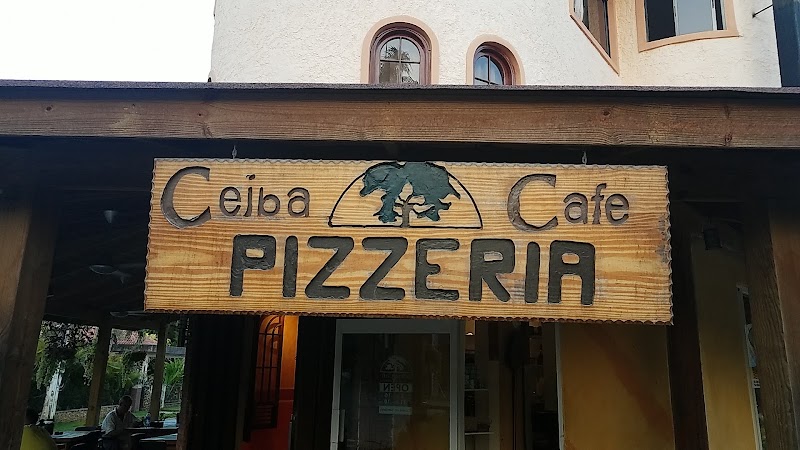 Ceiba Café y restaurant