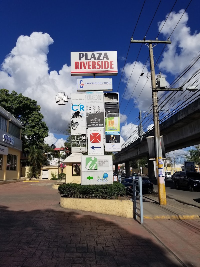 Plaza Riverside