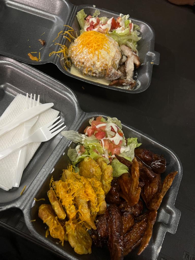 El Pilón- Comida Dominicana