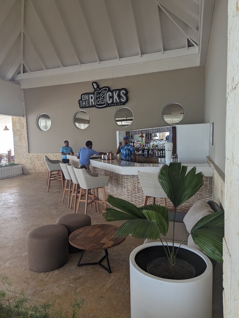 On The Rocks Bar
