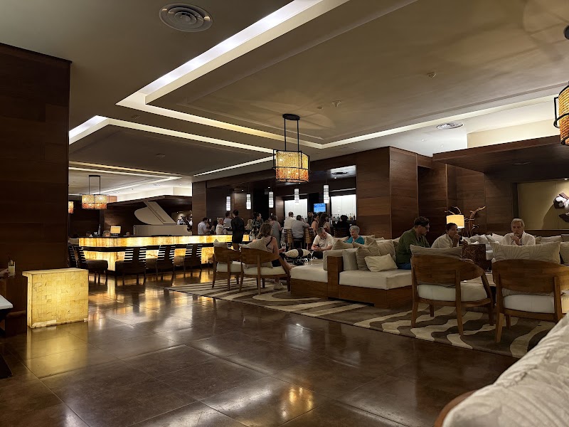 Lobby Bar Carey