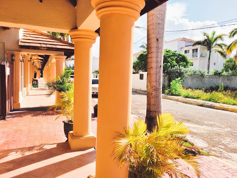 Flamboyan Pool Bar